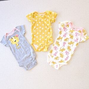 Gerber Yellow, Gray, and White Leopard Design Bodysuit Trio, Set Of 3